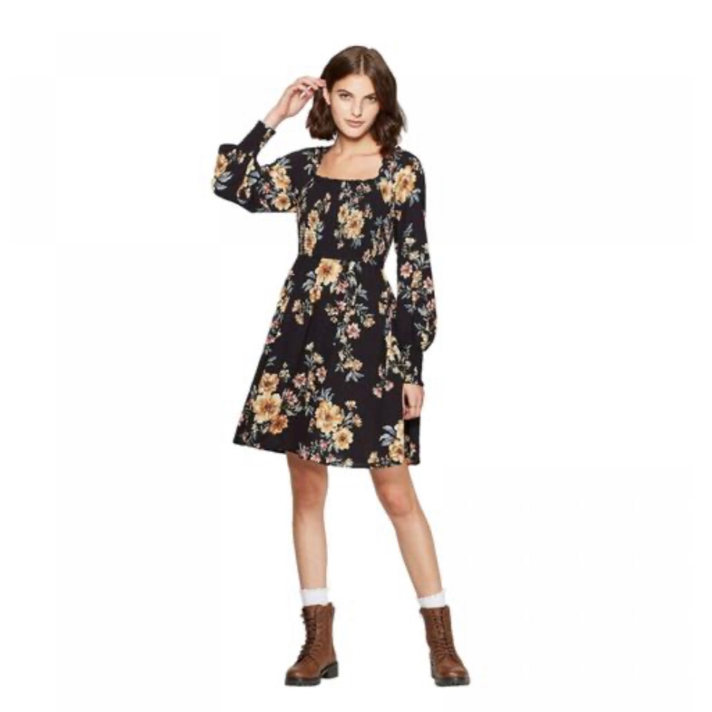 Boho Floral square neck smocked puff sleeve dress
